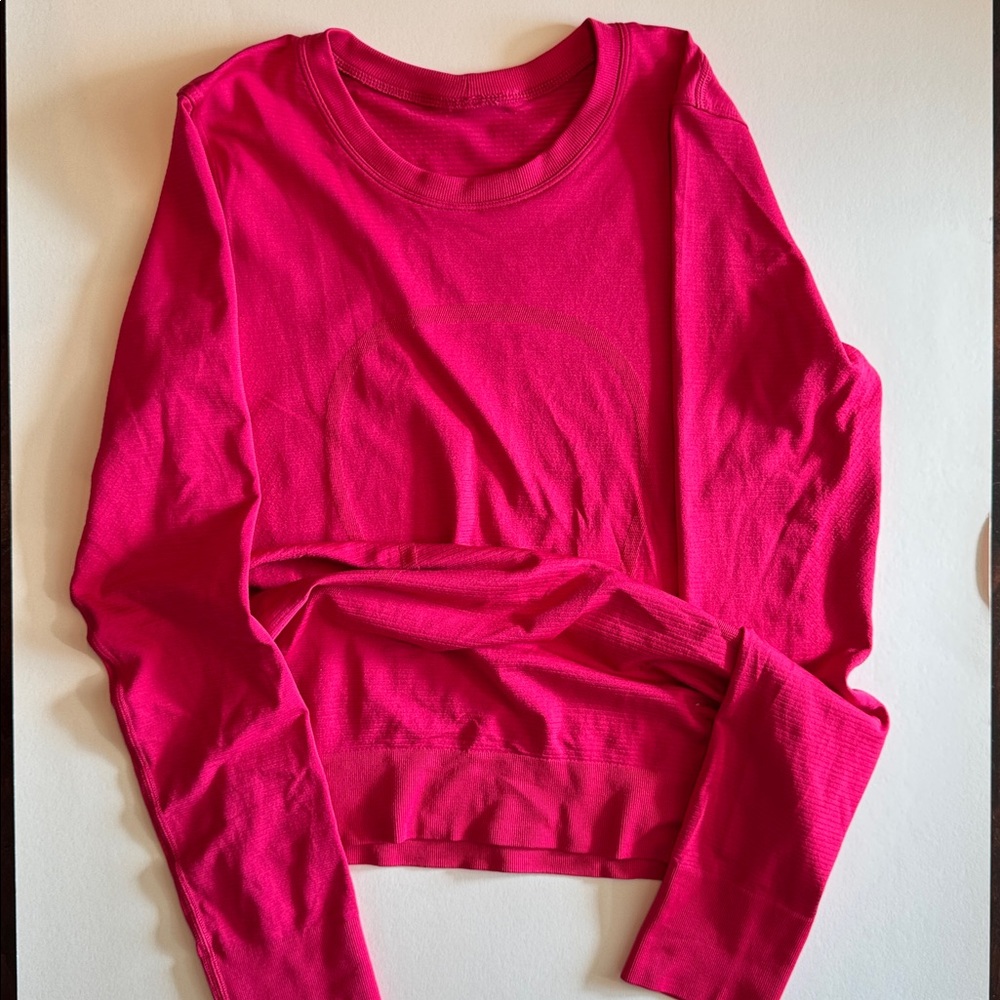 Lululemon Swiftly Long Sleeve relaxed never worn